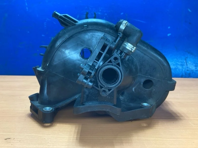 Коллектор впускной Skoda Fabia 1 03E129711C 1.2 AZQ