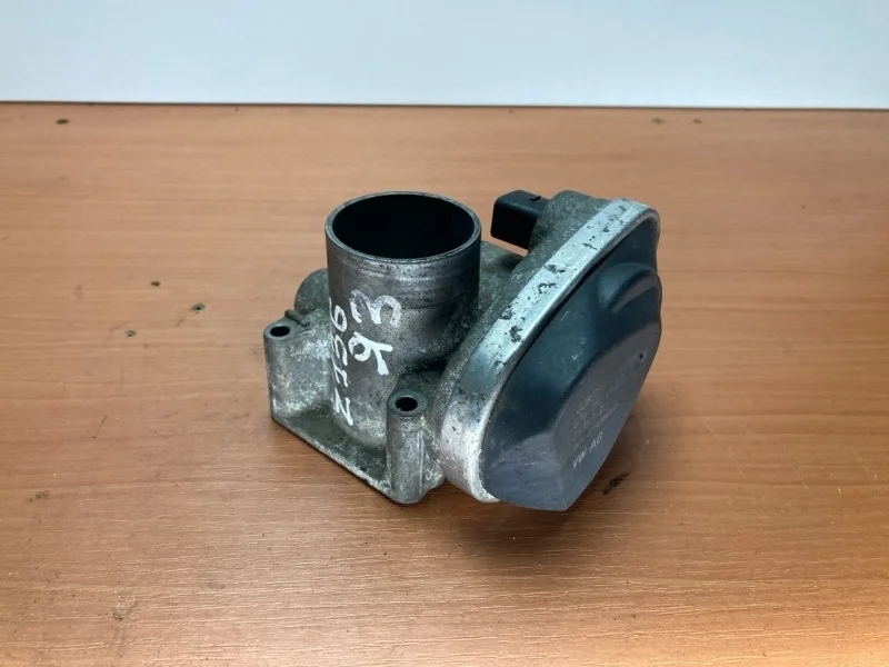Дроссельная заслонка Volkswagen Golf 4 036133062L 1.4 BCA