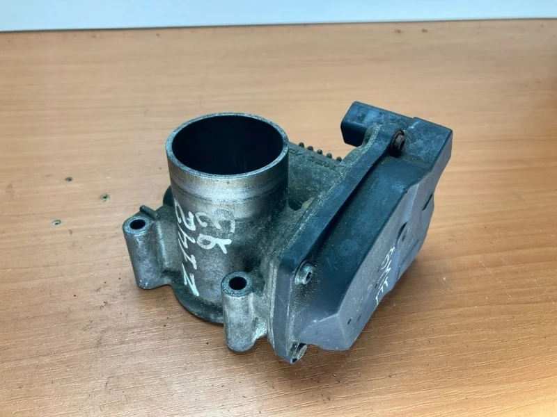 Дроссельная заслонка Skoda Fabia 2 2007 03C133062B 1.2 BME