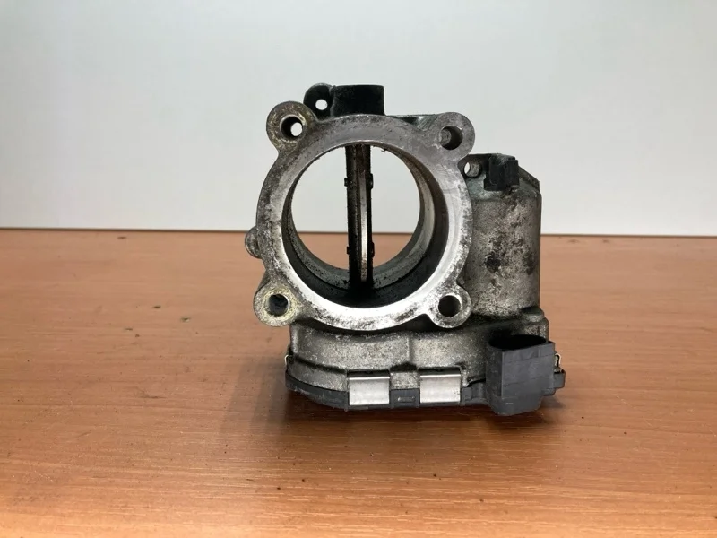 Дроссельная заслонка Mercedes E W211 A6420900270 3.0 OM642