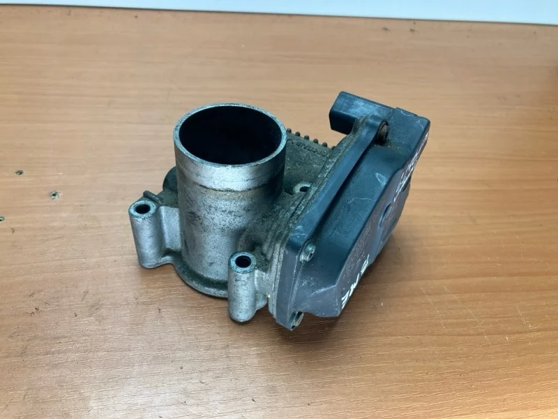 Дроссельная заслонка Skoda Fabia 1 2000-2007 03C133062B 1.2 BME