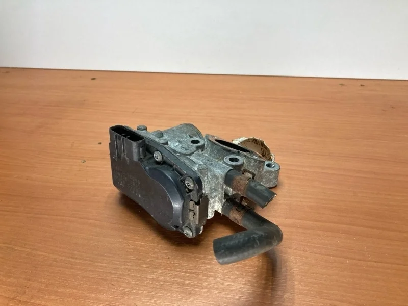 Клапан EGR Nissan Navara D40 2005-2010 14710EC00B 2.5 YD25