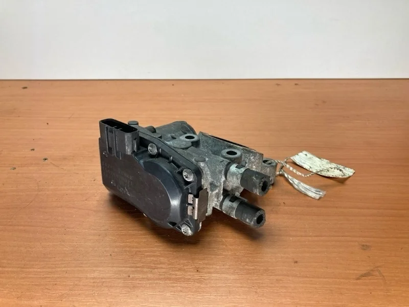 Клапан EGR Nissan Navara D40 2005-2010 14710EC00B 2.5 YD25