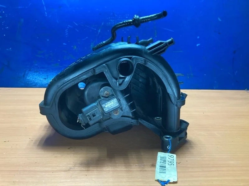 Коллектор впускной Skoda Fabia 2 2007-2015 03E129711D 1.2 CGP