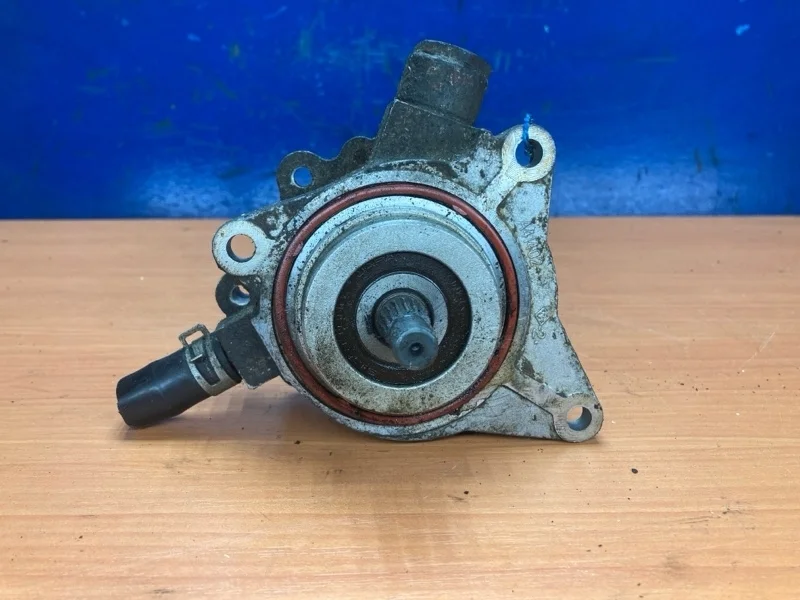 Вакуумный насос Nissan Navara D40 2005-2010 14650EB300 2.5 YD25