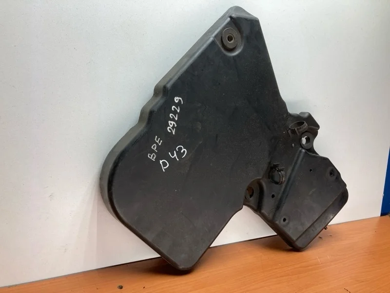 Крышка двигателя Volkswagen Touareg 1 Gp 2002-2010 070103905A 2.5 BPE, передняя