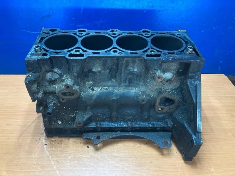 Блок двигателя Opel Astra H 2004-2014 55559703 1.6 Z16XER