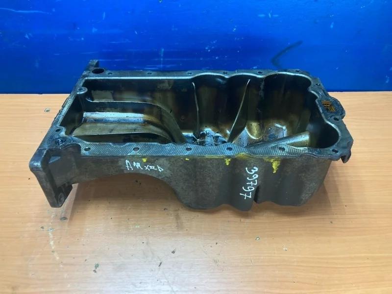 Поддон масляный Opel Astra J 2009-2016 55562729 1.4 A14XER