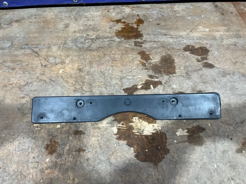 Накладка под номер Toyota Camry 2012-2017 50 55