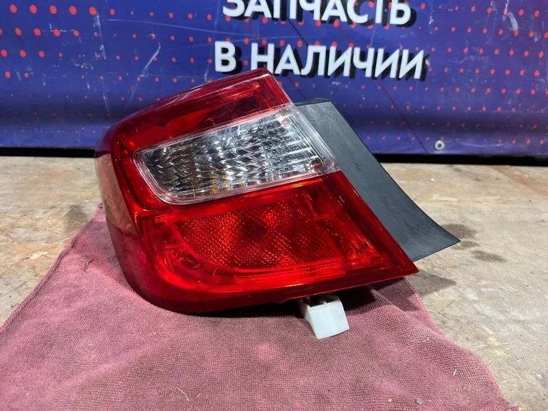 Фонарь Toyota Camry 2011-2014 50