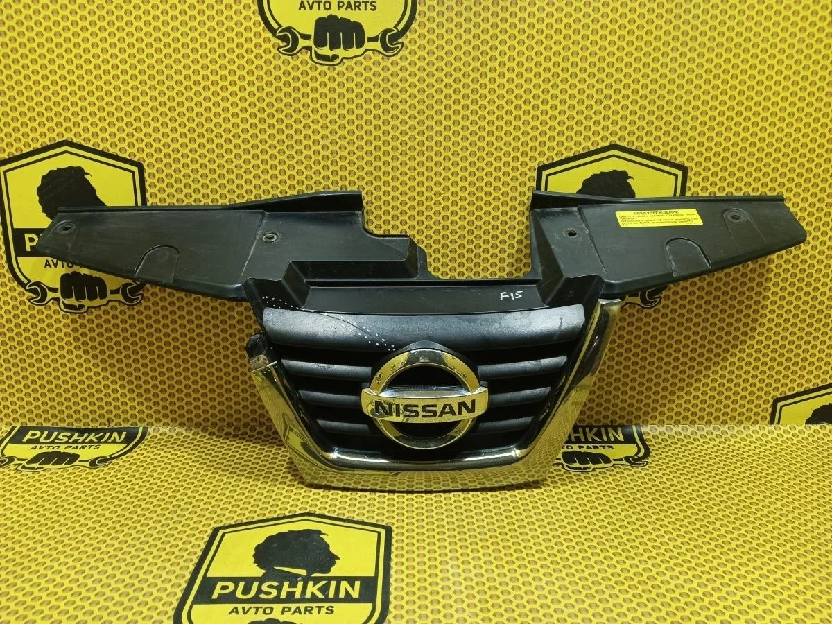 Решетка радиатора Nissan Juke 2013 F15