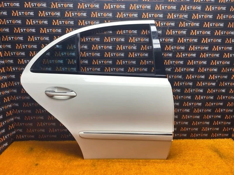Дверь Mercedes-Benz -class 2006 W211