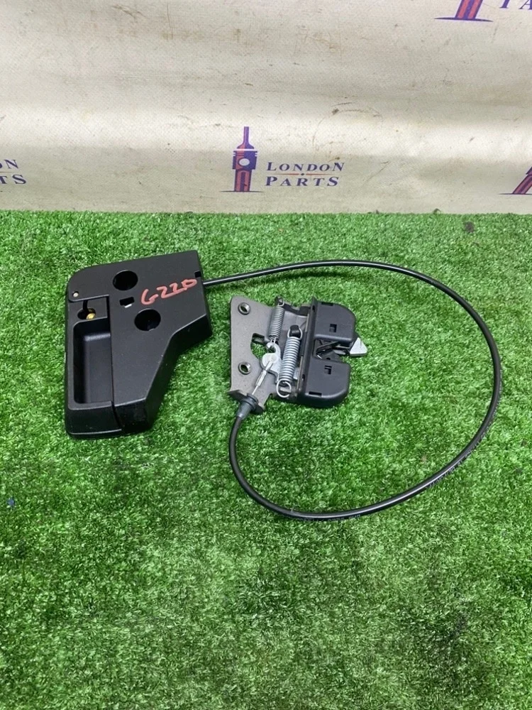 Замок сидения BMW E90