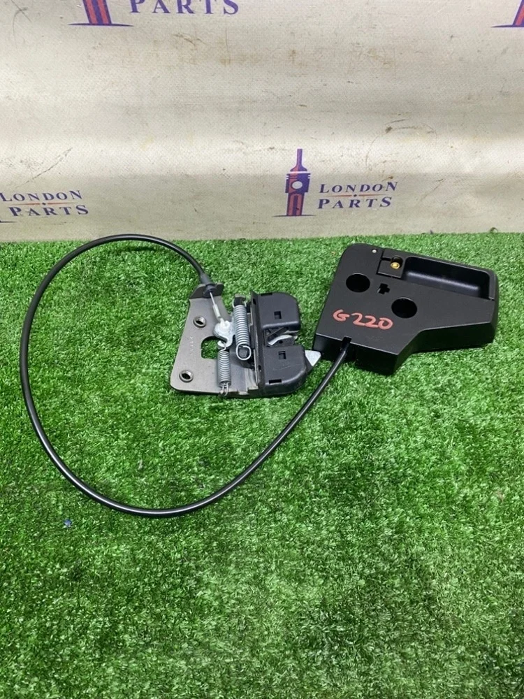 Замок сидения BMW E90