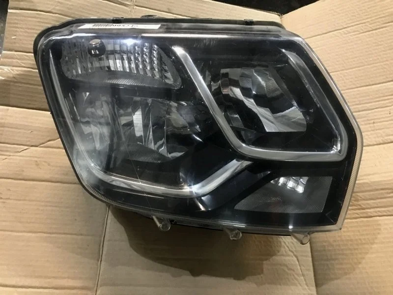 Фара Renault Duster 2020 260107307R 1, левая
