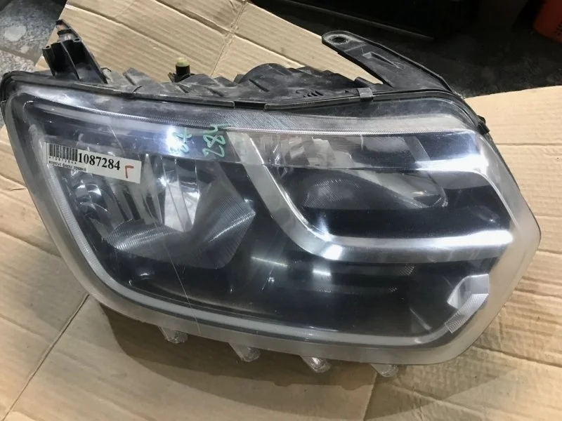 Фара Renault Duster 2022 260103537R 2, правая