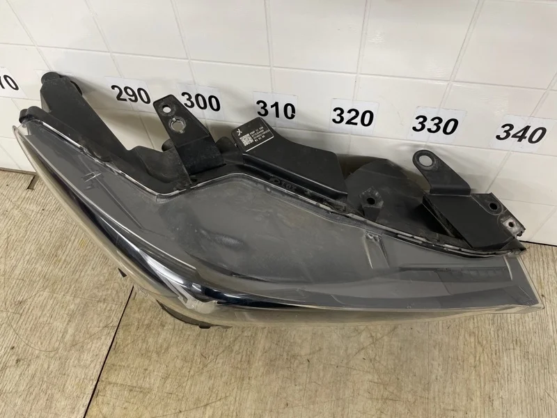 Фара MAZDA CX-5 2017- 2018 2019 2020 2021 2022 2023 KF