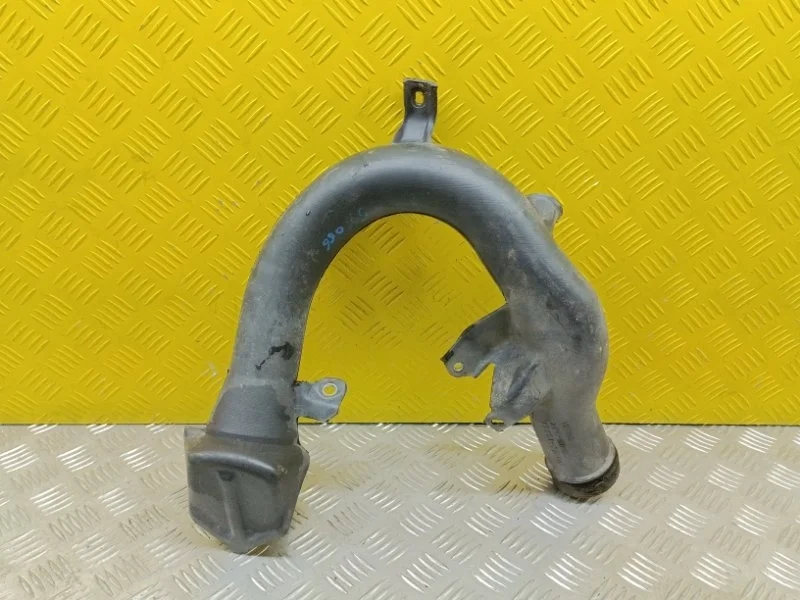 Воздухозаборник Toyota Rav 4 (XA30) (2005-2014) 2006