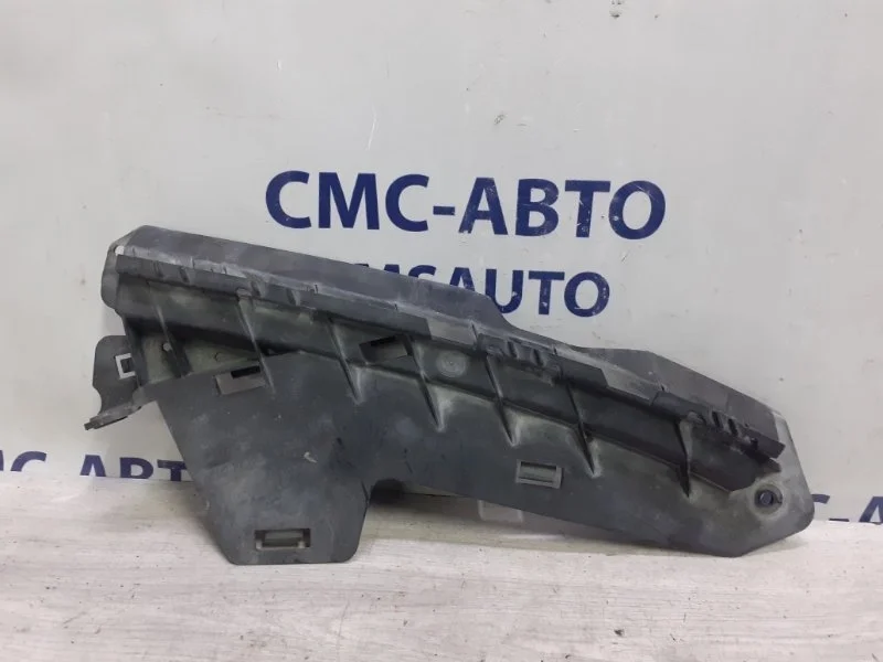 Кронштейн бампера под фару Volvo Xc70 30796388 ХС70 3.2, передний правый