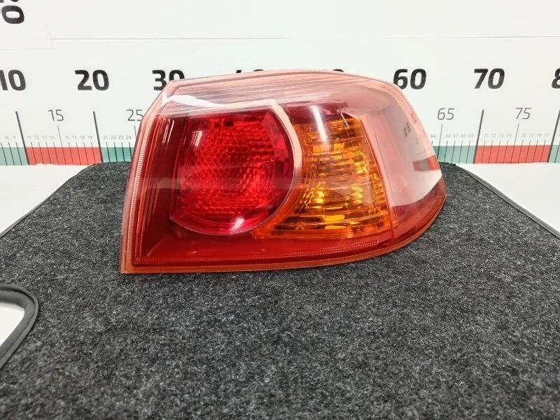 Фонарь Mitsubishi Lancer 10 2010