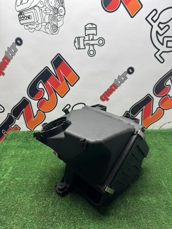 Корпус воздушного фильтра Audi A6 4B0133837F C5