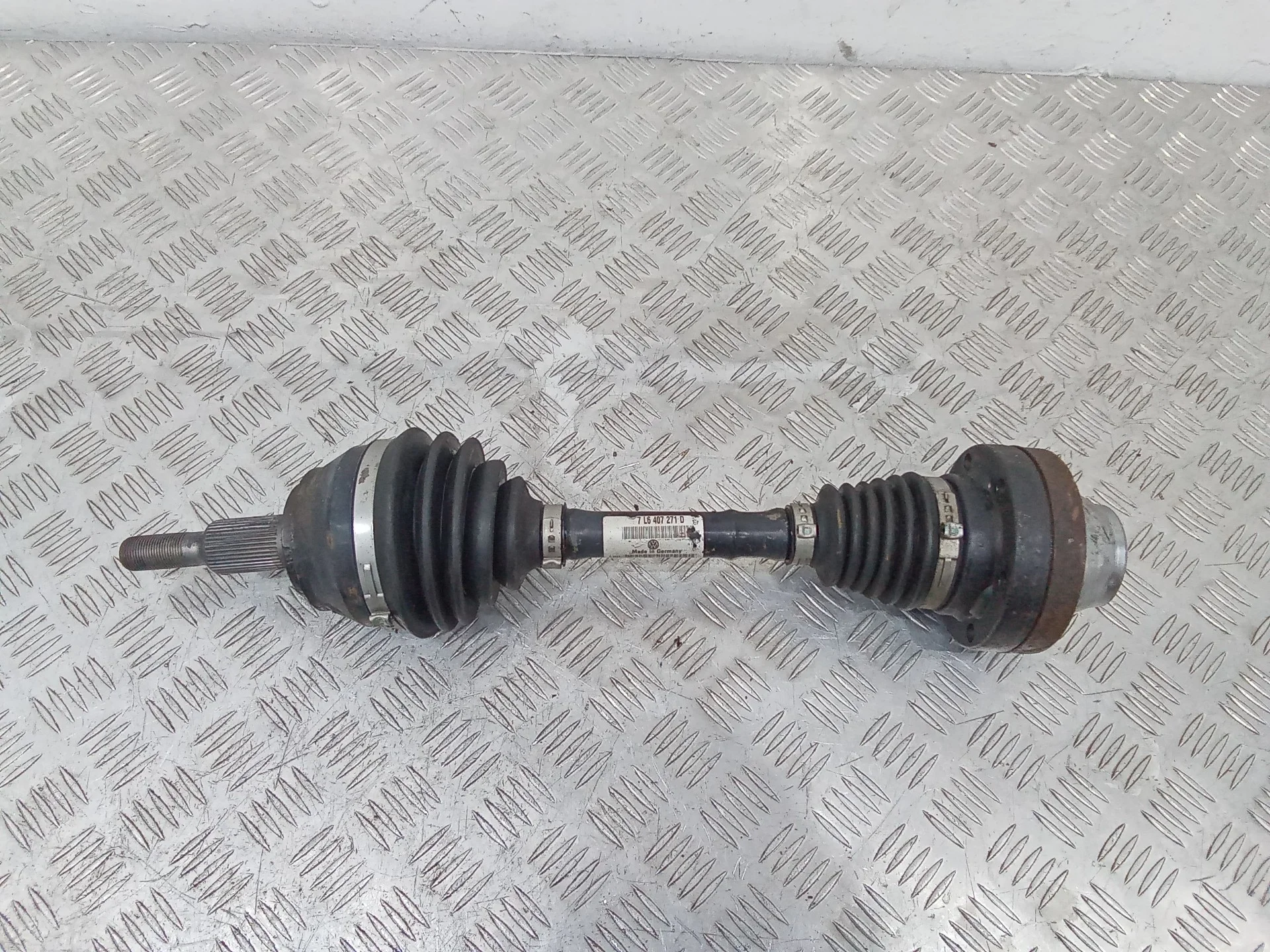 полуось передняя Volkswagen Touareg 1 поколение