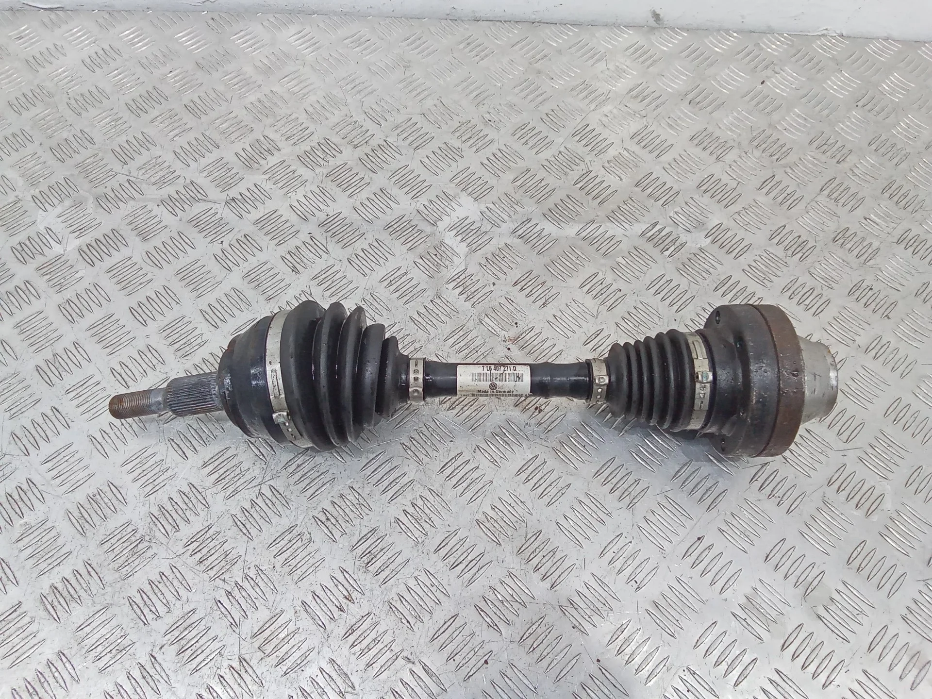 полуось передняя Volkswagen Touareg 1 поколение
