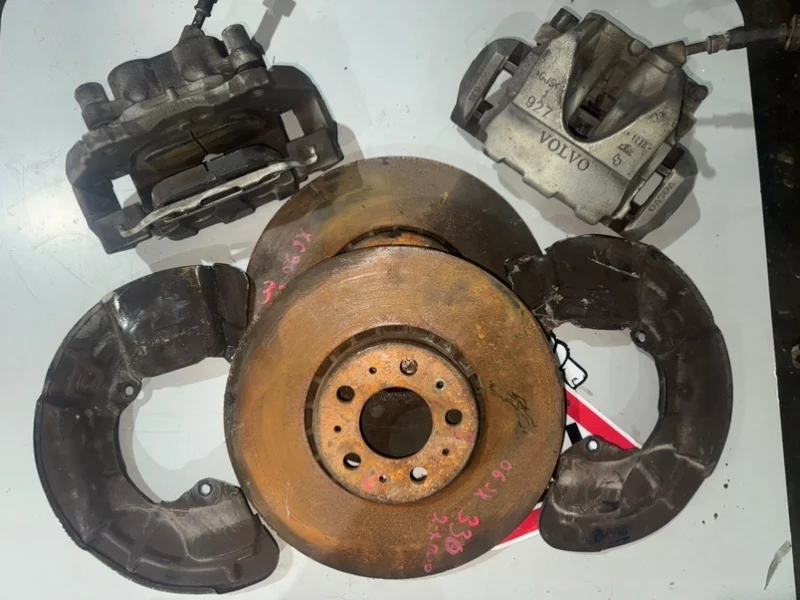 Комплект Суппортов с дисками Volvo Xc90 2010 36002411, передний