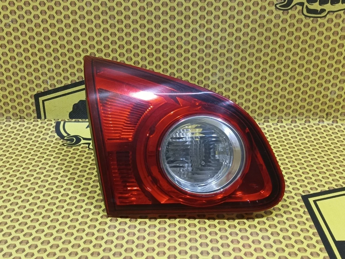 Фонарь крышки багажника Nissan Qashqai 2008 J10E