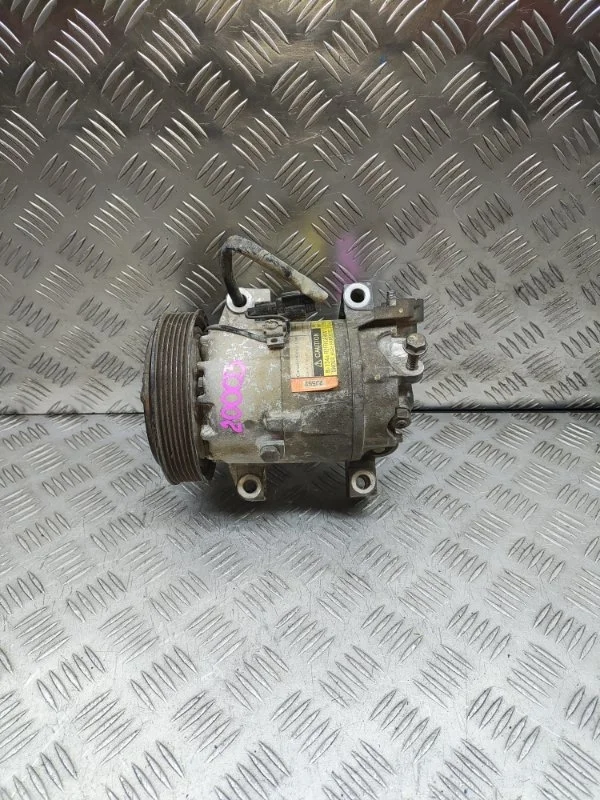 Компрессор кондиционера Nissan Almera Primera 926009F510 B10 P12 N16 QG16DE QG18DE
