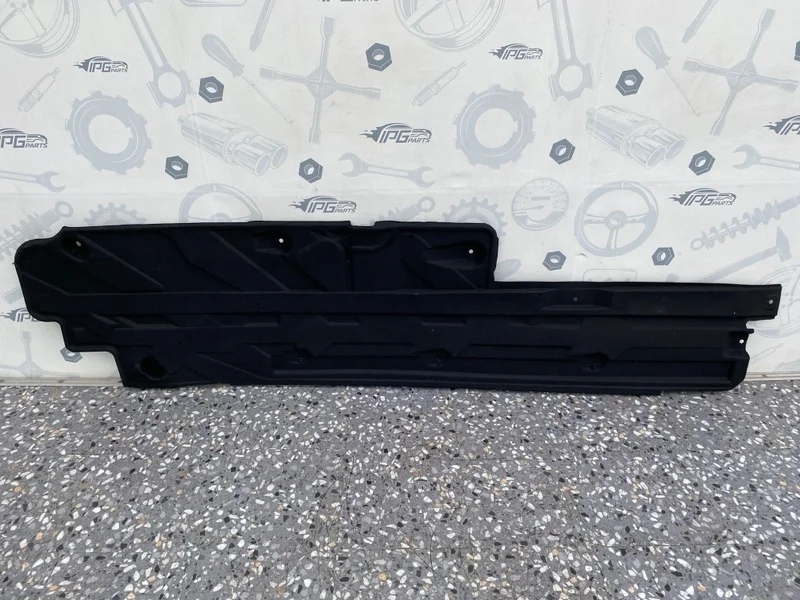 Защита днища левая Mercedes W204