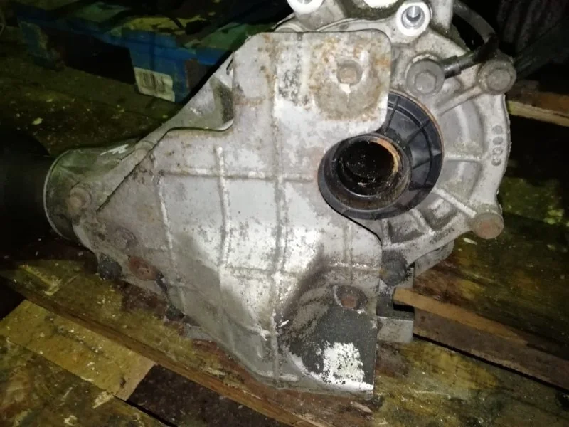 Раздаточная коробка Ford 7H425-AA 3.0 И 4WD