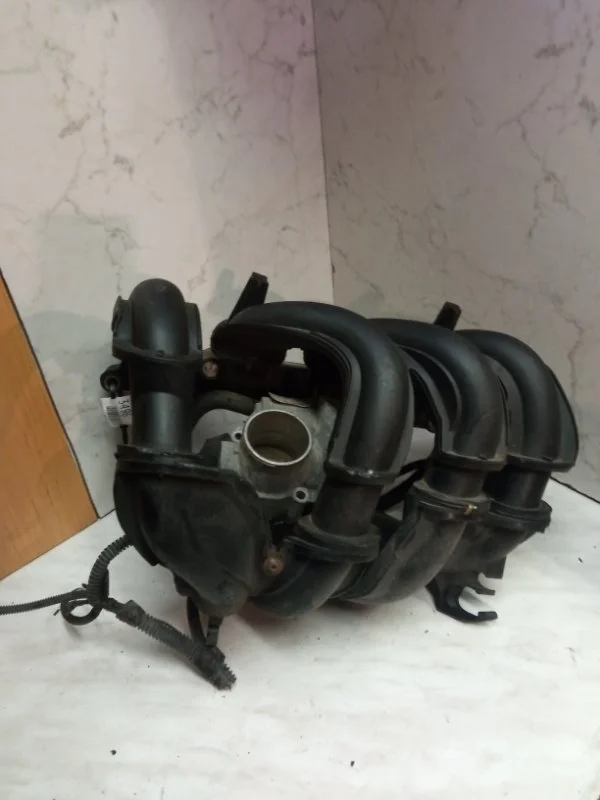 Коллектор впускной Ford Focus