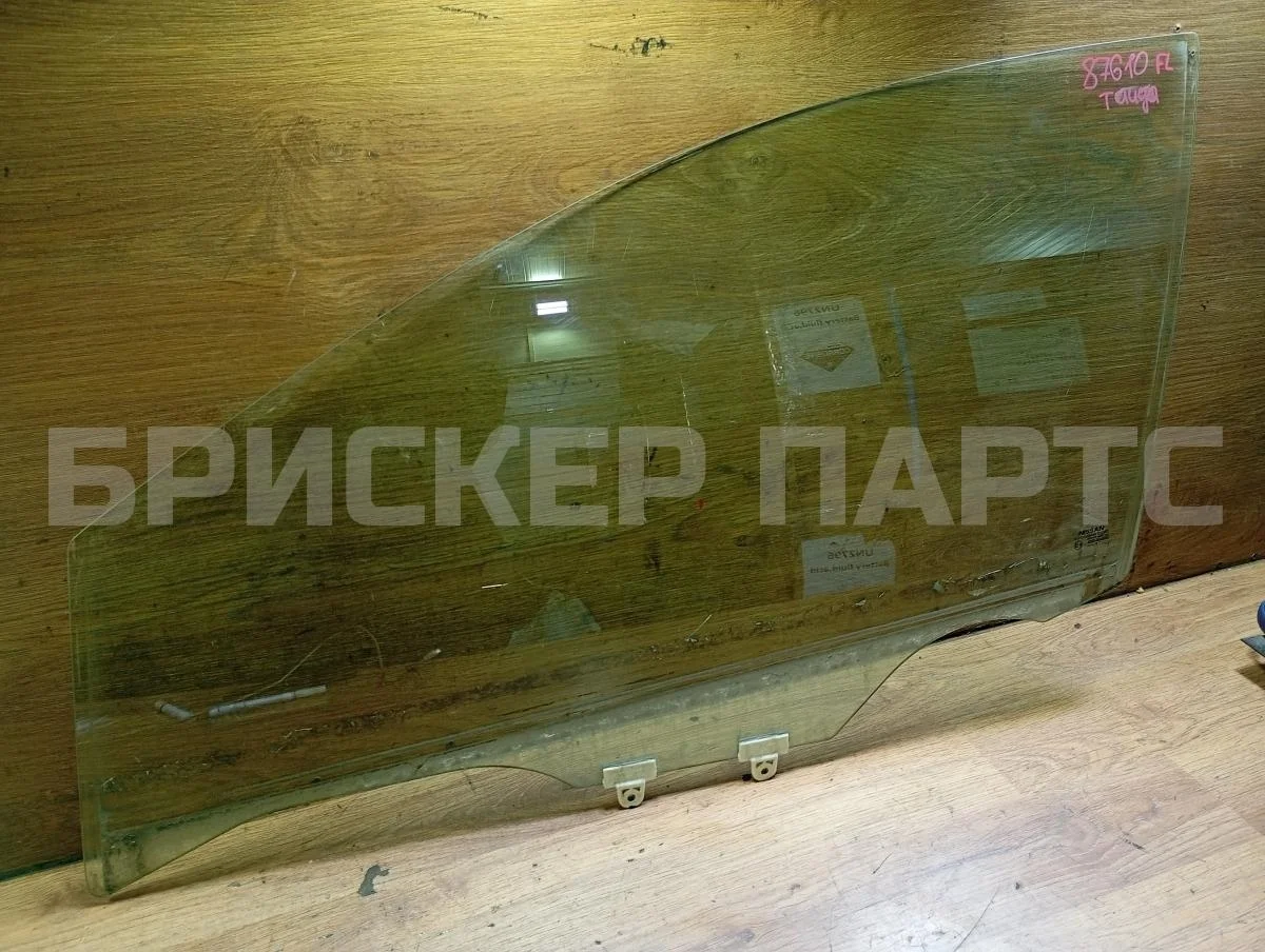 Стекло двери передней Ниссан Тиида 1  C11