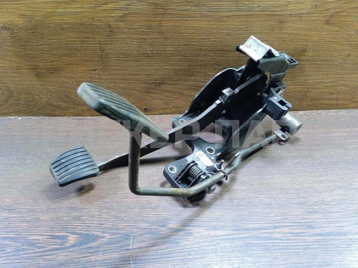 Блок педалей Шевроле Лачетти J200