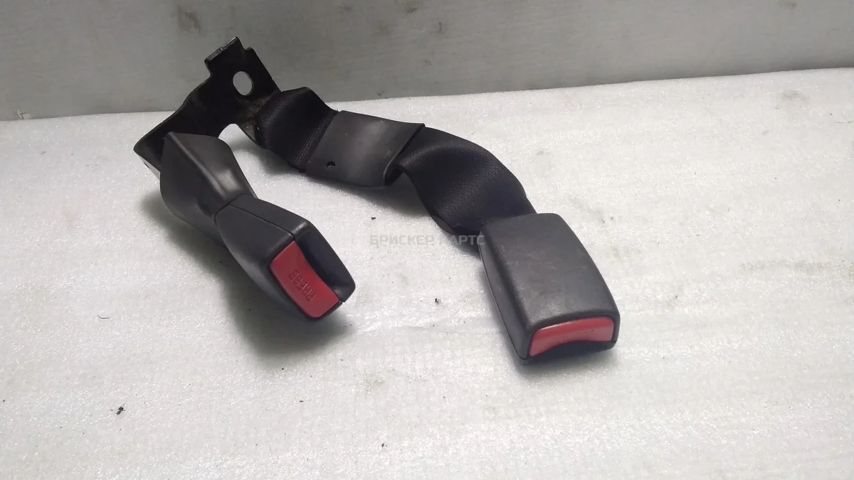 Замок ремня безопасности Тойота Авенсис 2 (T250)