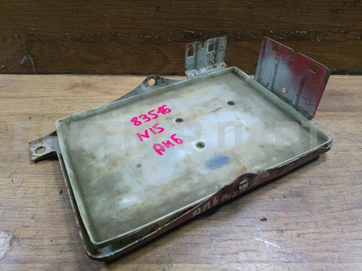 Крепление аккумулятора Ниссан Альмера 1 Поколение N15