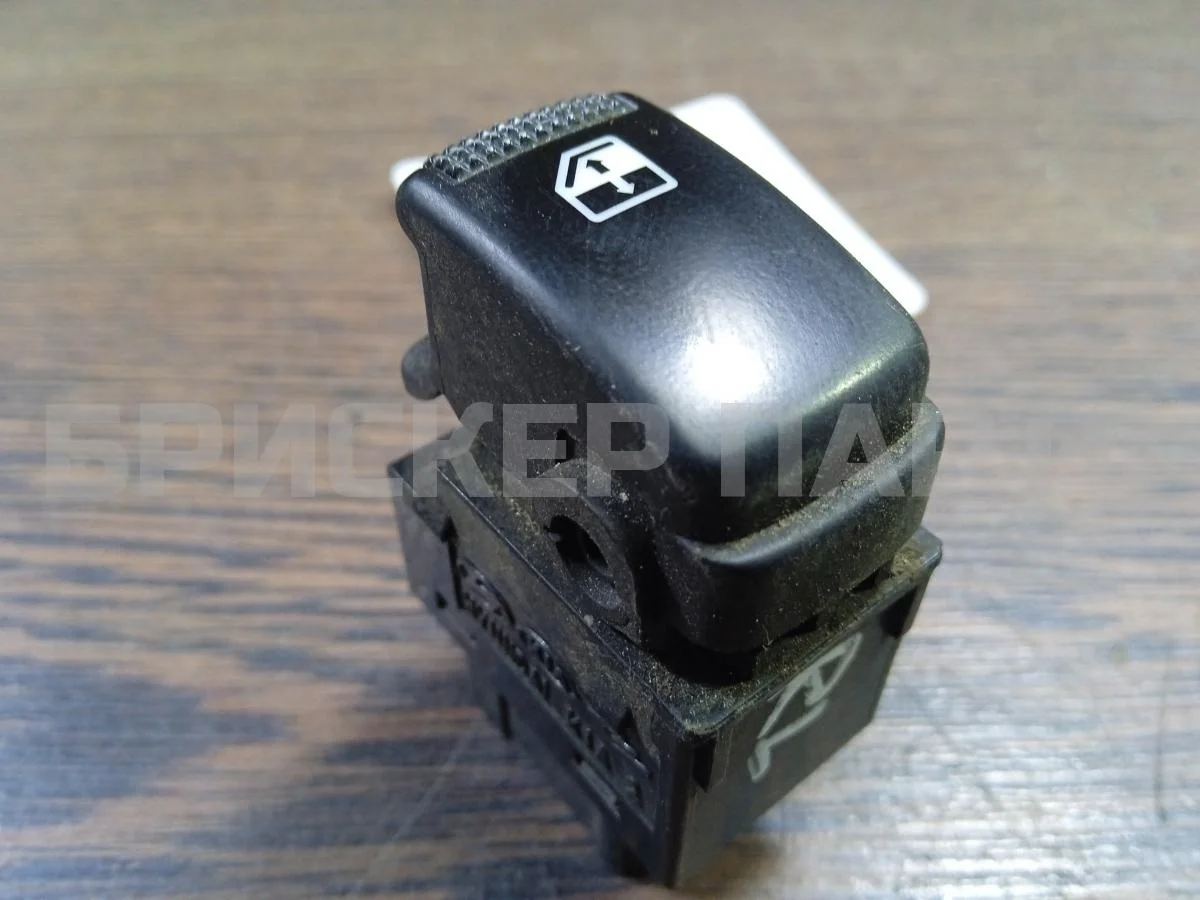 Кнопка стеклоподъемника Хендай Туссан I  JM