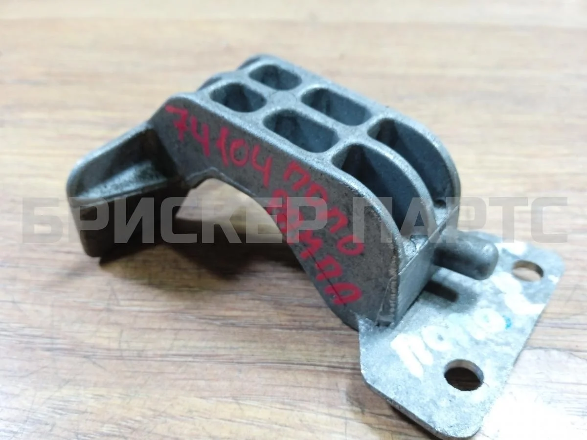 Кронштейн Фольксваген Поло Mk5 Седан