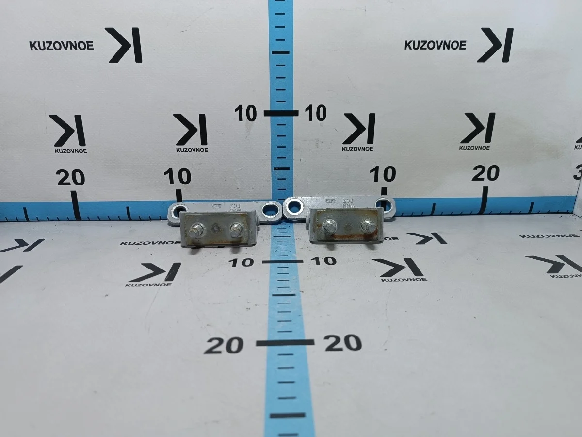 Петля крышки багажника Hyundai ix35 2012 LM