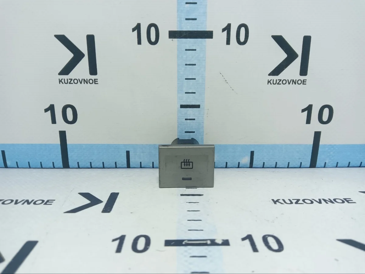 Кнопка обогрева стекла Ford Focus 2008 CB4