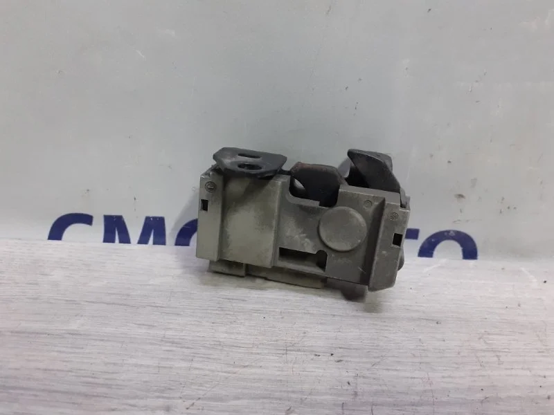Замок капота Mercedes-Benz Cls-Class A2048800260 W218 3.5