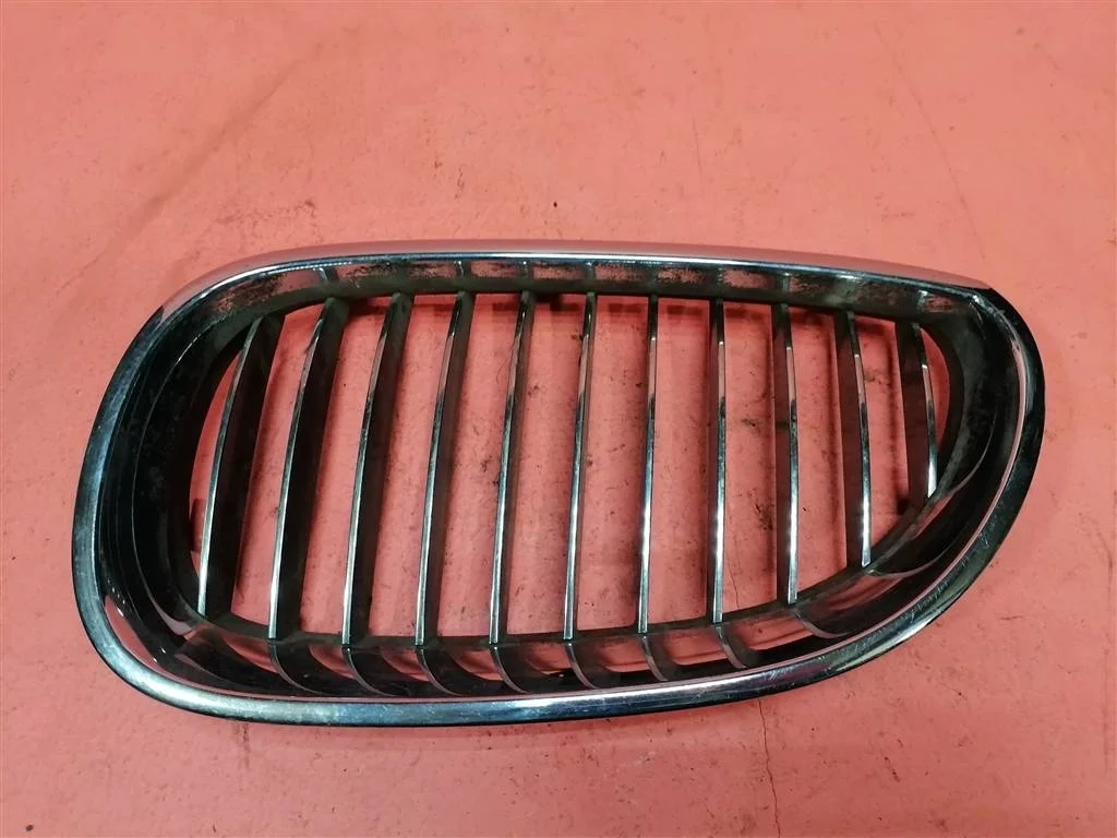 решетка радиатора BMW 5-серия E60/E61 2003-2009