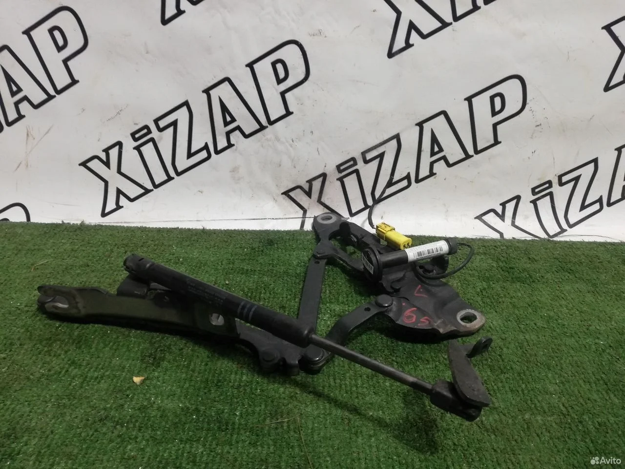 Петля капота левая с пиропатроном bmw 5 f10