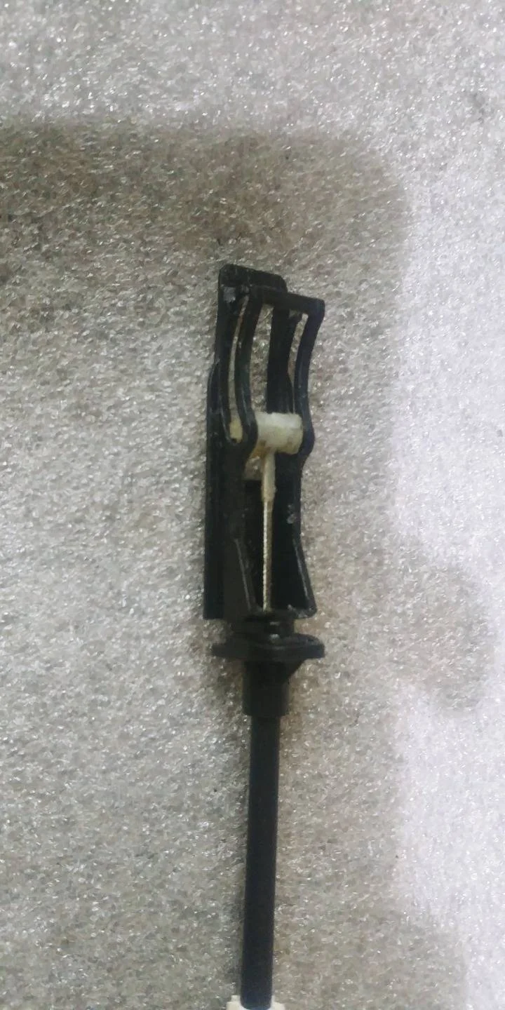 замок двери передней правой Volkswagen Touareg 2 7P6 2011