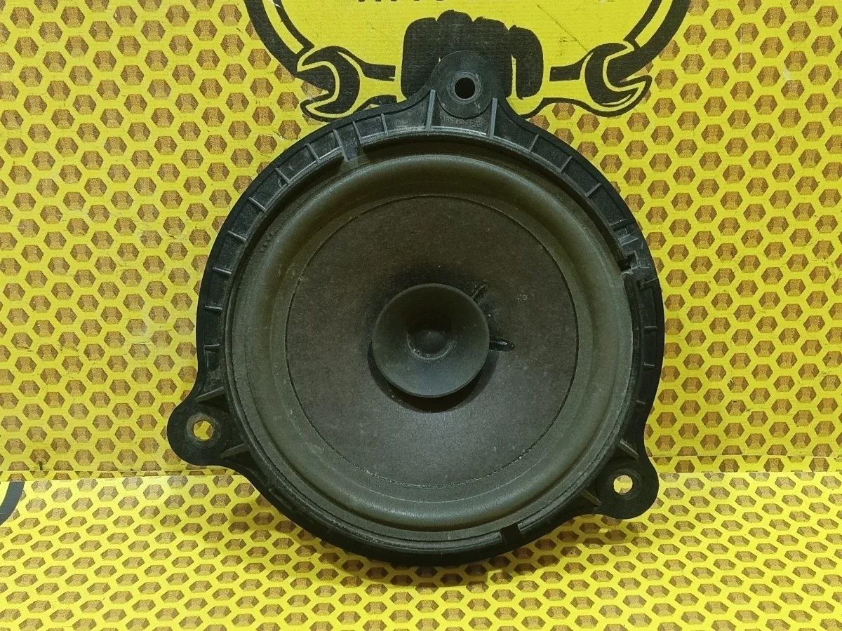 Динамик колонка Nissan Almera 2014 G15