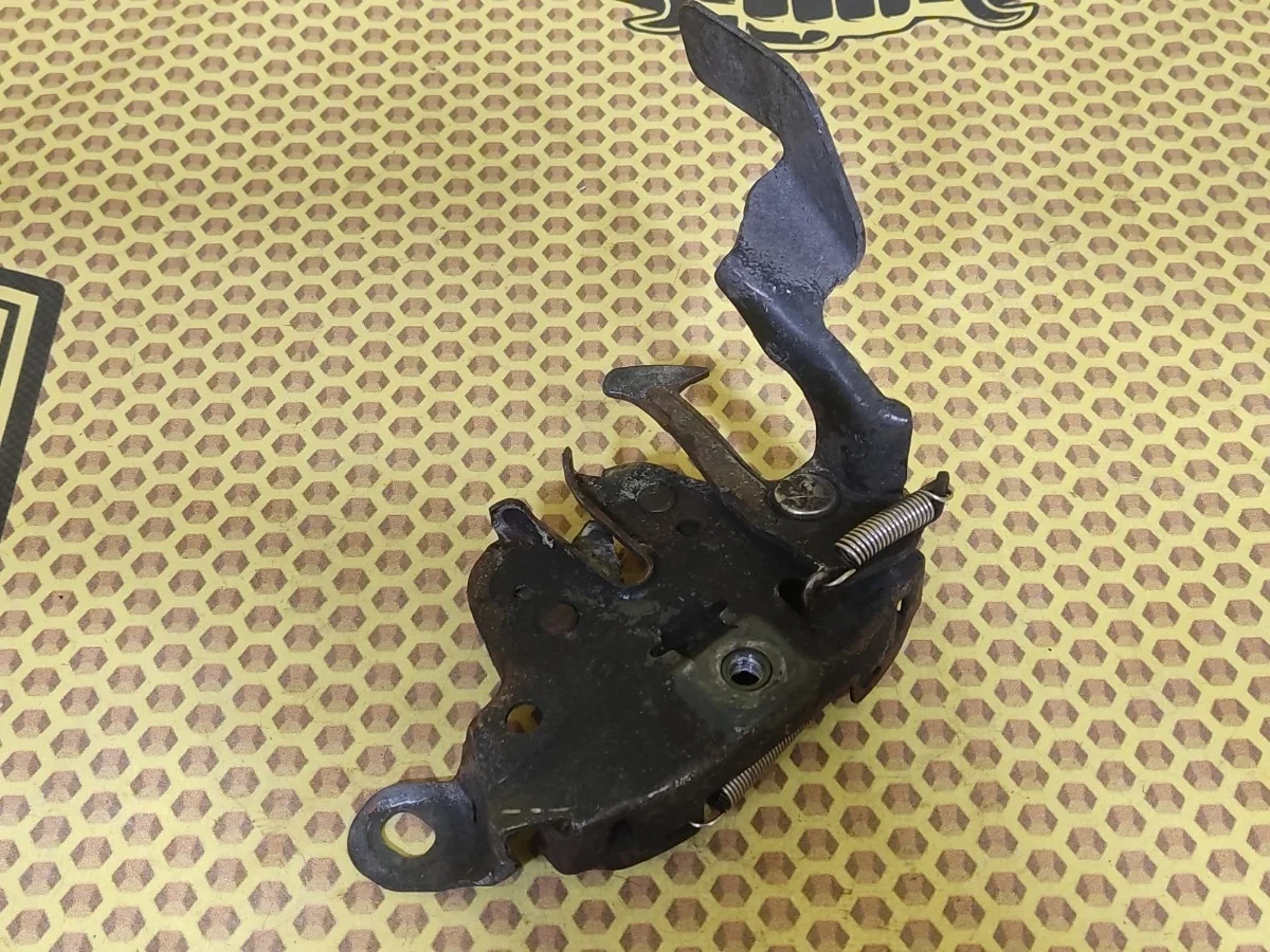 Замок капота Nissan Almera 2014 G15