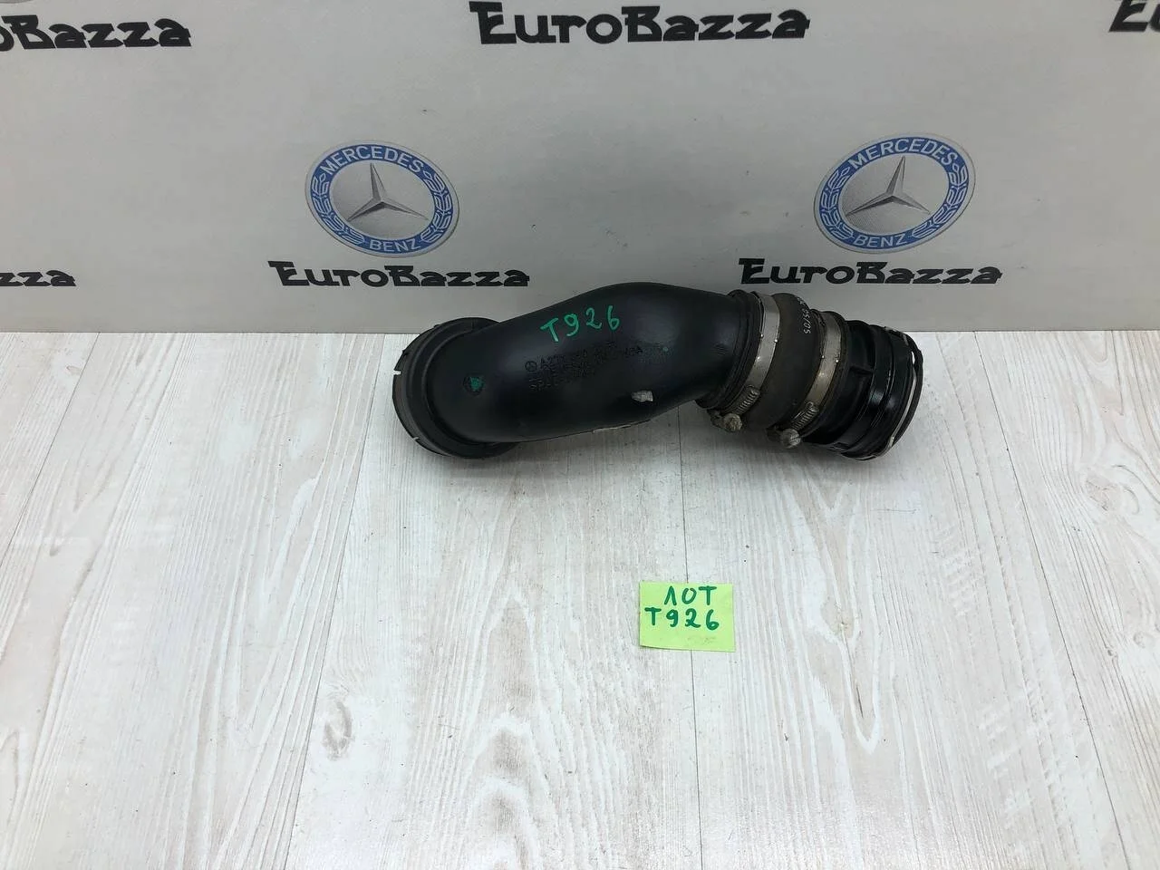 Левый верхний патрубок интеркулера Mercedes М271