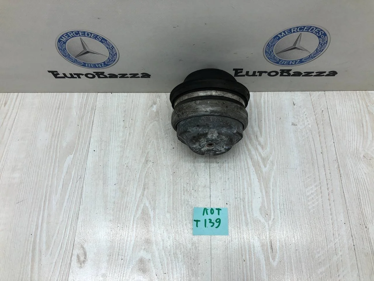 Опора двигателя Mercedes М113