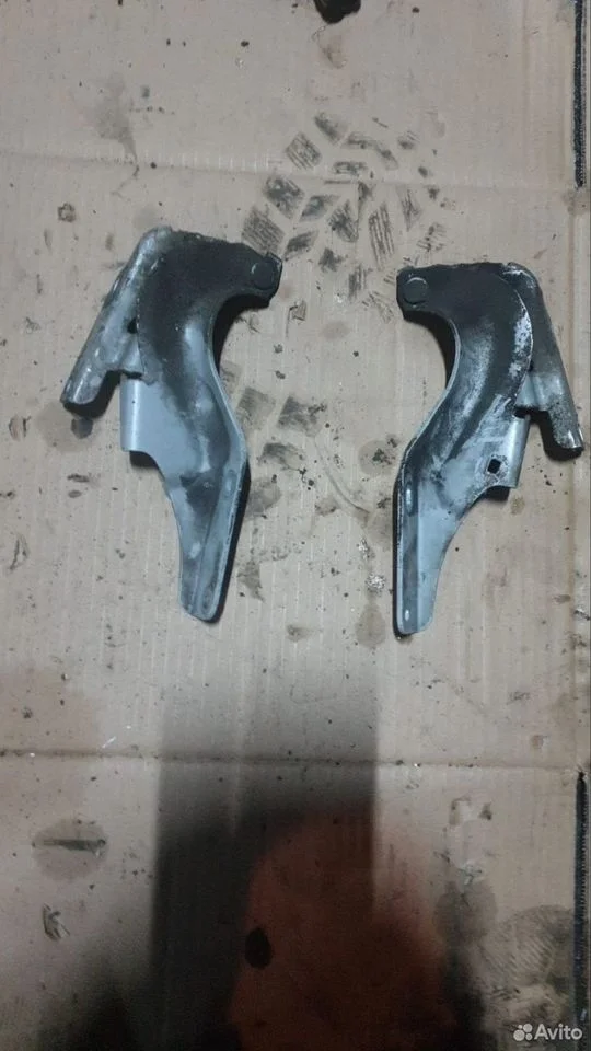 Петли капота правая Ниссан Теана J32